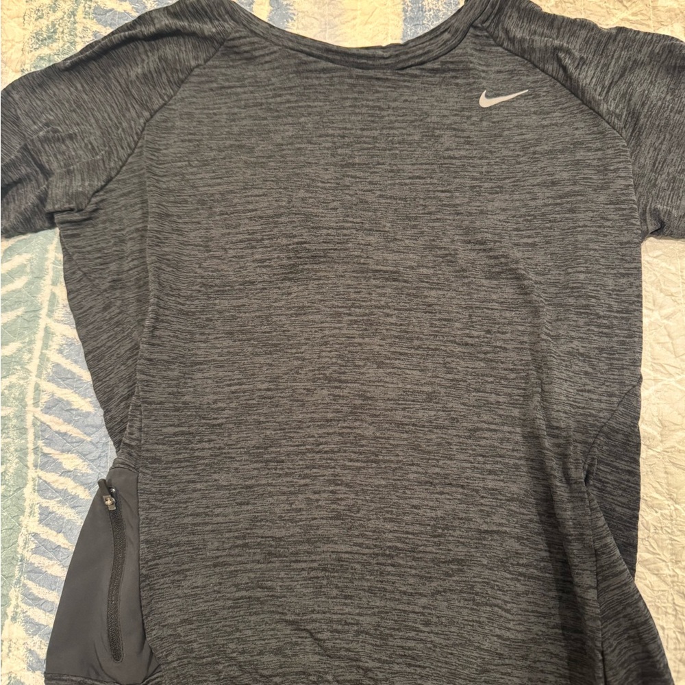 Nike Women's DRI FIT Heathered Gray Long Sleeve Tee